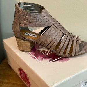 Ofari Women’s Sandal with Heel